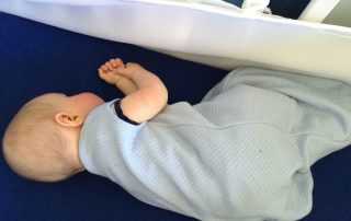 How to stop swaddling
